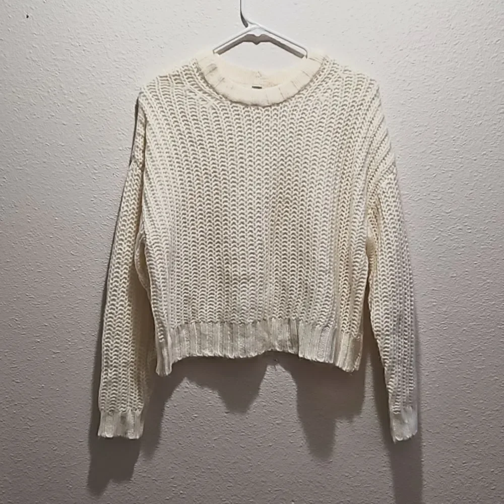 American eagle ivory sweater, small